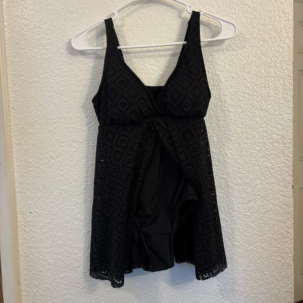 Swim Solutions Black Crochet Flyaway Tummy Control Swimdress Women Size 8 - Picture 8 of 11